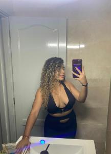 643464324: Chica busca chico en Las Palmas