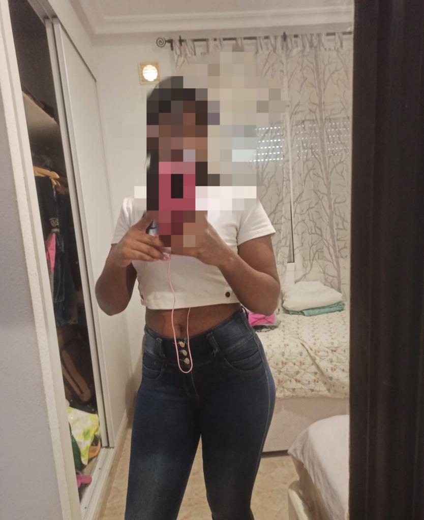 624435556: Chica busca chico en Madrid