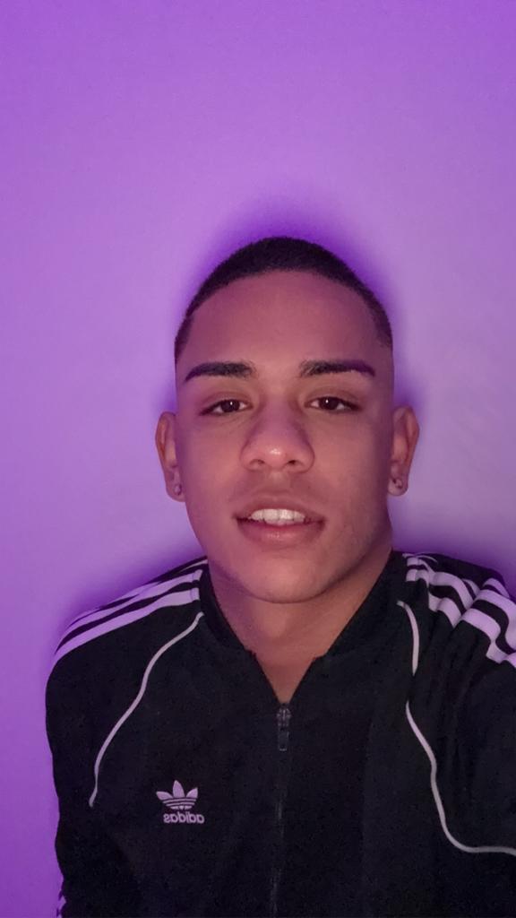 Chico busca chica en Málaga: 