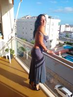 663922304: Chica busca chico en Barcelona