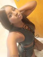 614936731: Chica busca chico en Barcelona