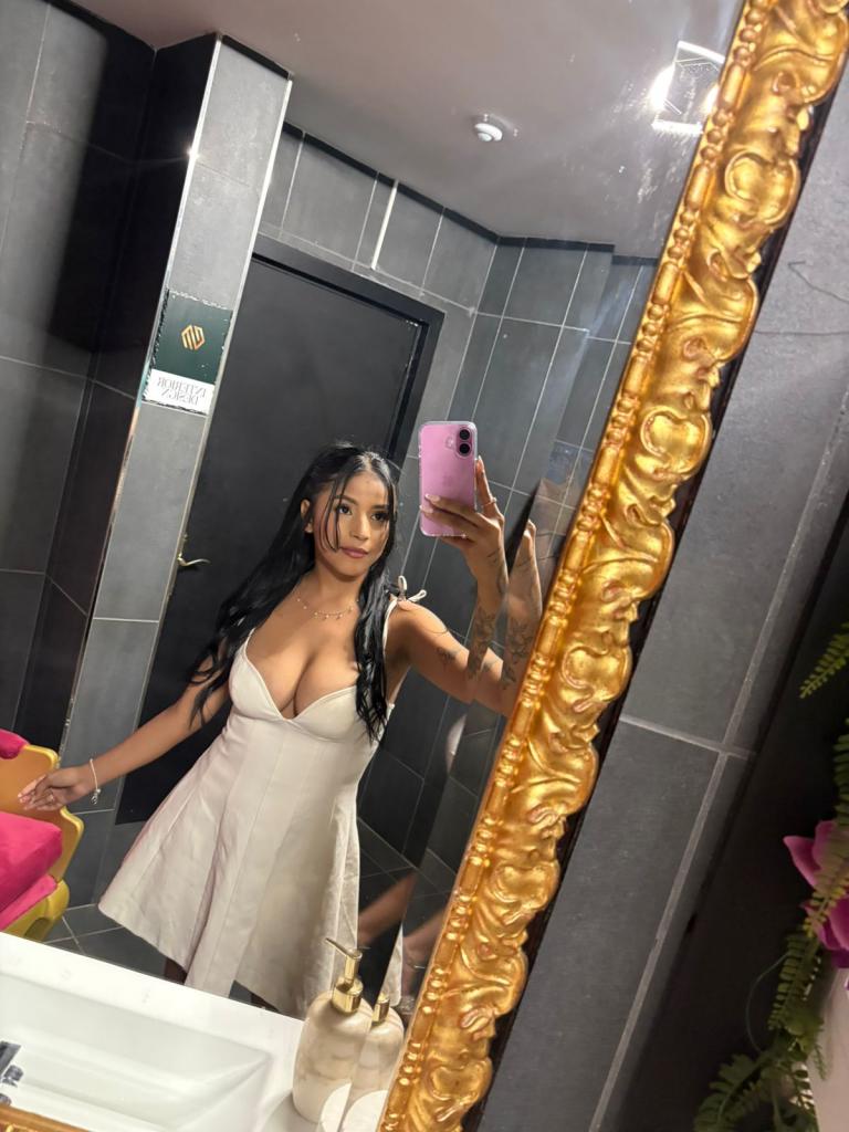 632298959: Chica busca chico en Asturias