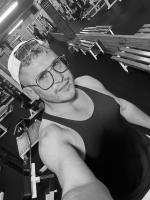 654828536: Chico busca chica en Ibiza