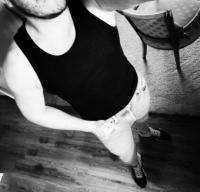 654828536: Chico busca chica en Ibiza