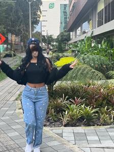 670300214: Chica busca chico en Sevilla