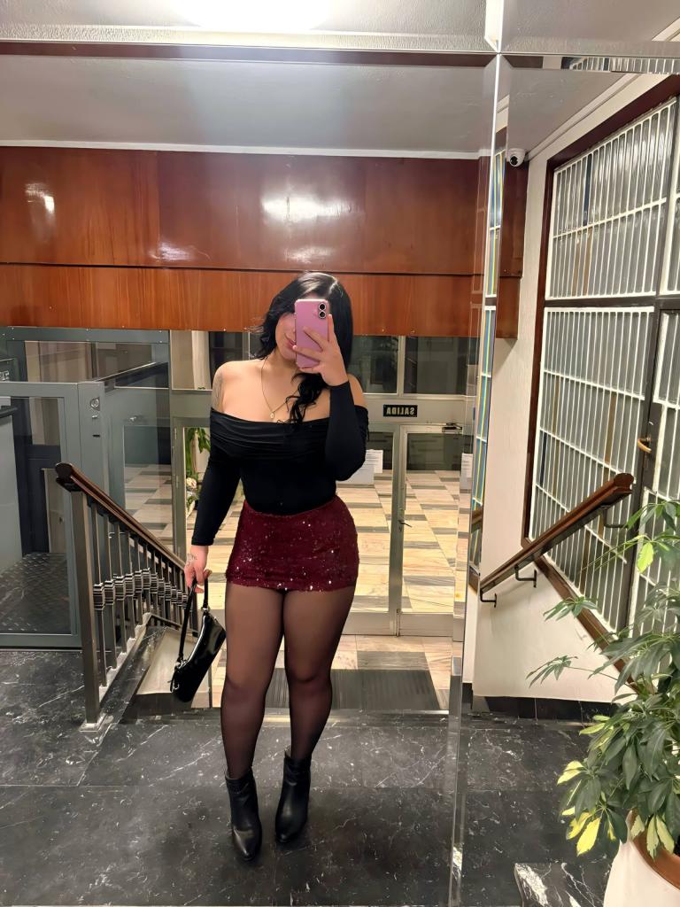 677181240: Chica busca chico en Asturias