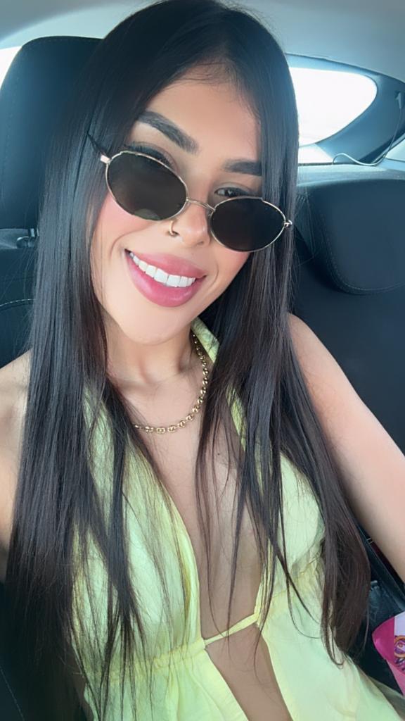 678468260: Chica busca chico en Sevilla