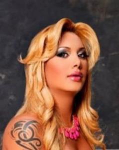 613675924: Travesti en León