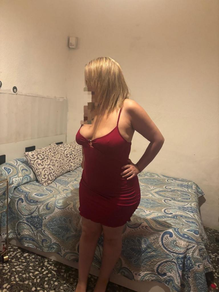632544492: Chica busca chico en Gerona