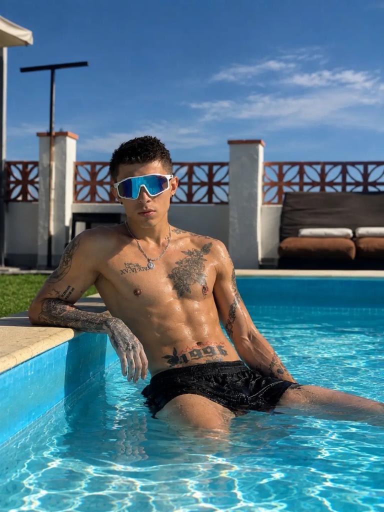 614836400: Chico busca chica en Barcelona