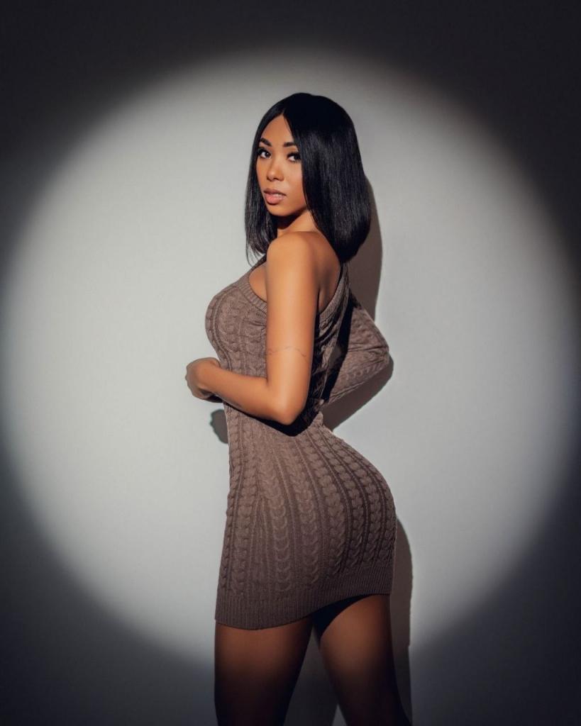 614965011: Chica busca chico en Granada