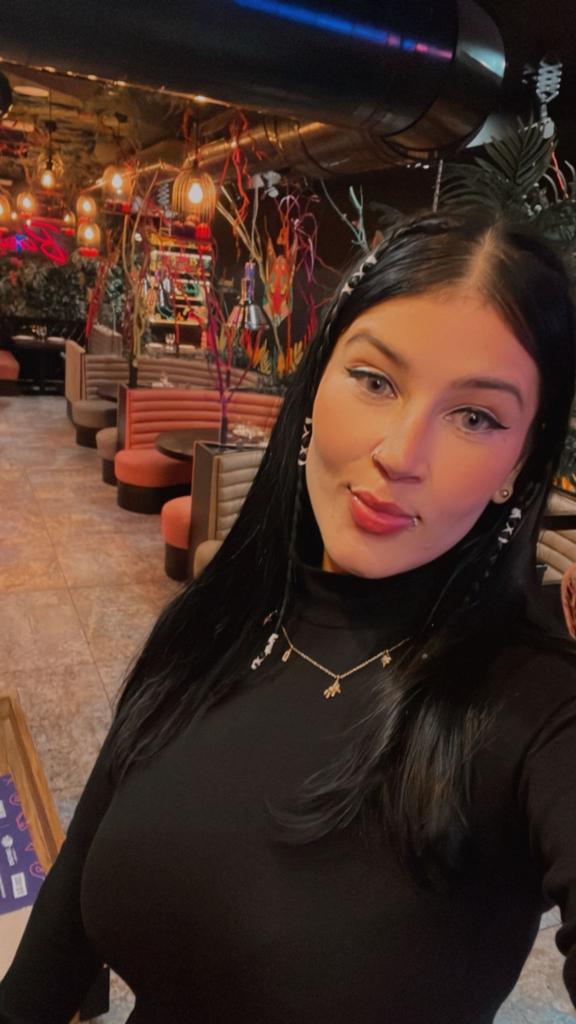 Chica busca chico en Sevilla: 