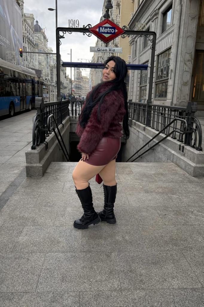 643479341: Chica busca chico en Toledo