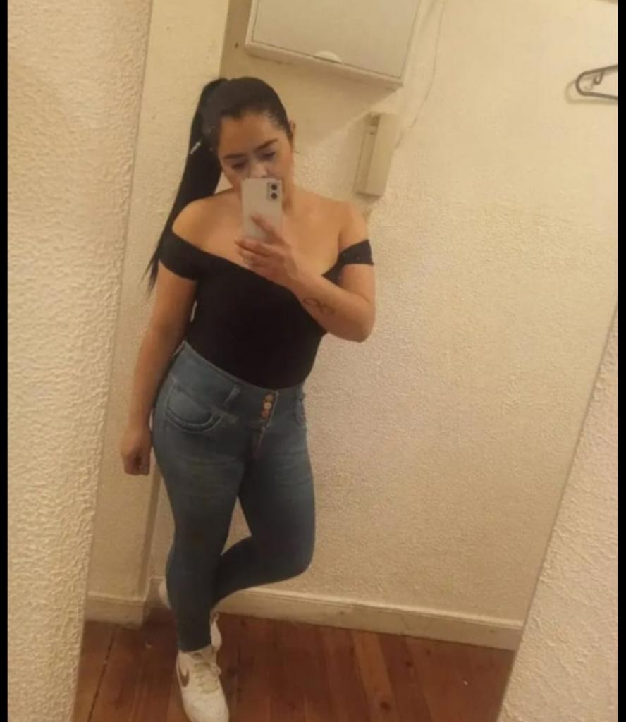 Chica busca chico en Granada: 