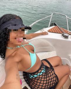 603221025: Chica busca chico en La Coruña