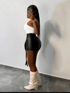 631094490: Chica busca chico en Valencia