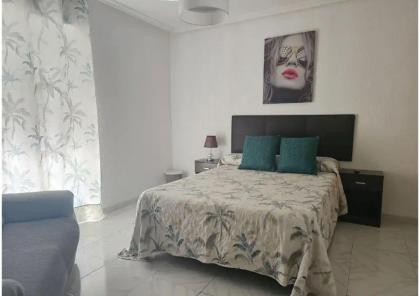 604963549: Chica busca chico en Cuenca