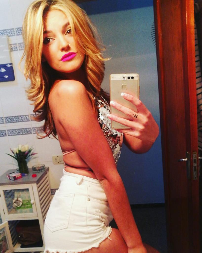 Chica busca chico en Tenerife: 