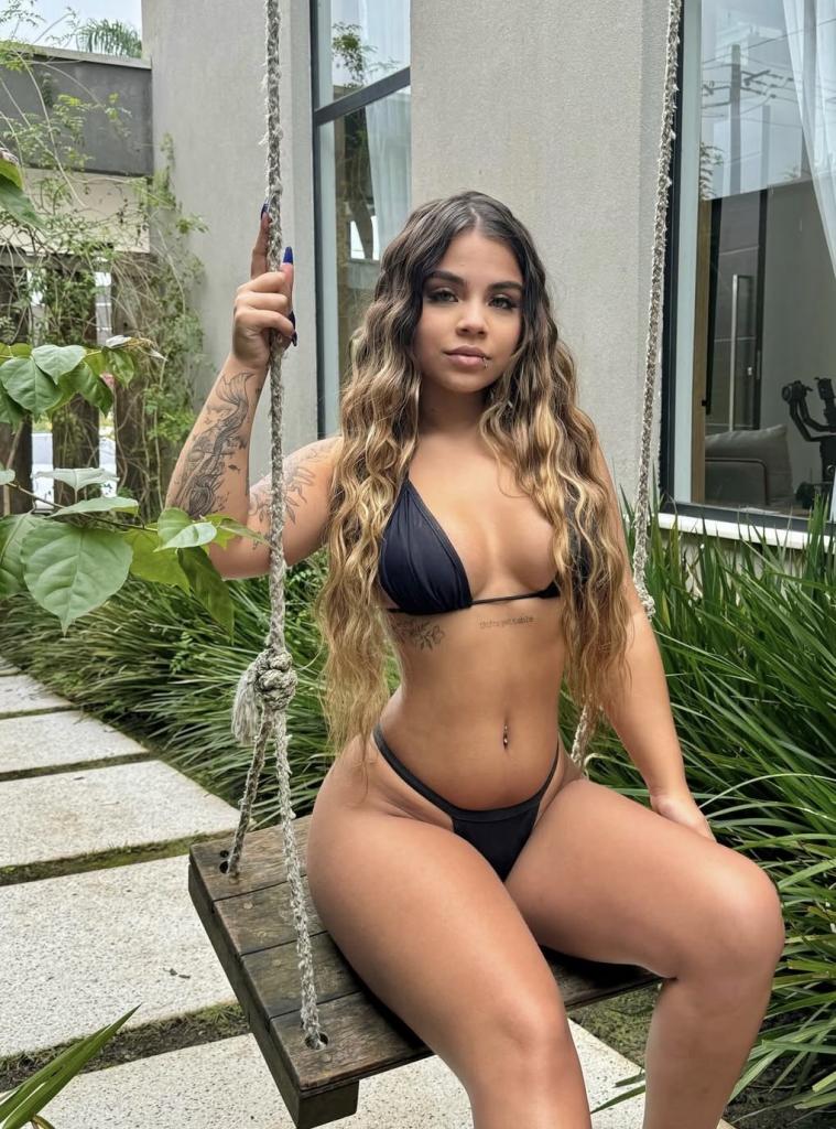 696746835: Chica busca chico en Barcelona