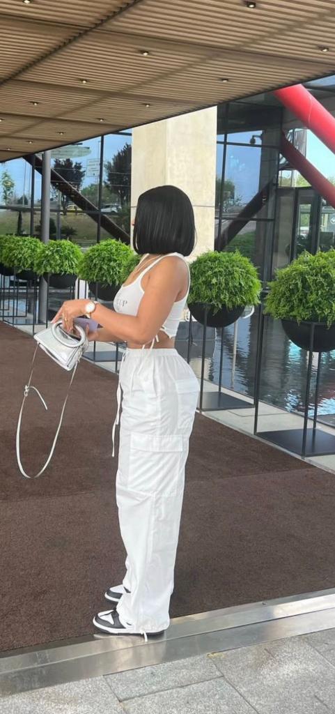 676292247: Chica busca chico en Huesca