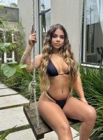 696746835: Chica busca chico en Barcelona