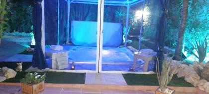 664001467: Chica busca chico en Granada