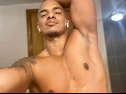 643144039: Chico busca chica en Zaragoza