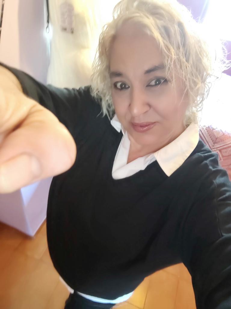 604365005: Chica busca chico en Badajoz