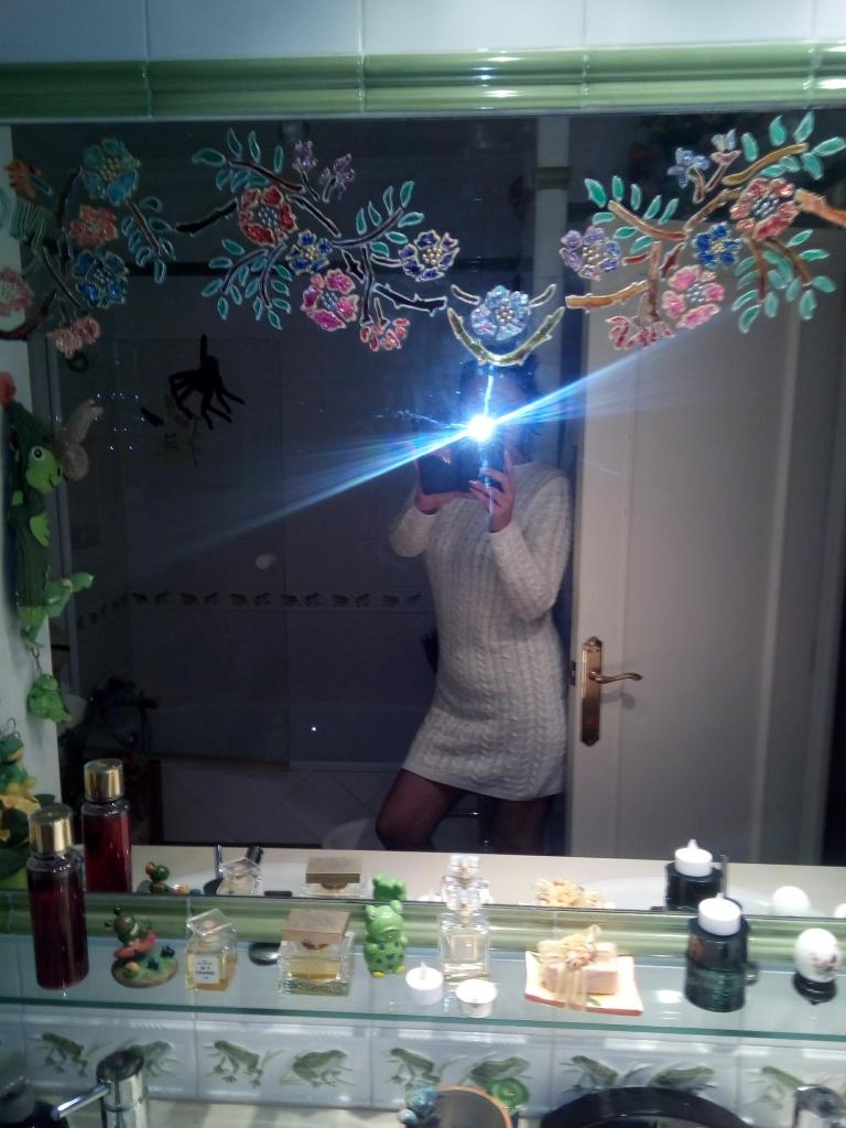 642186845: Chica busca chico en Valencia