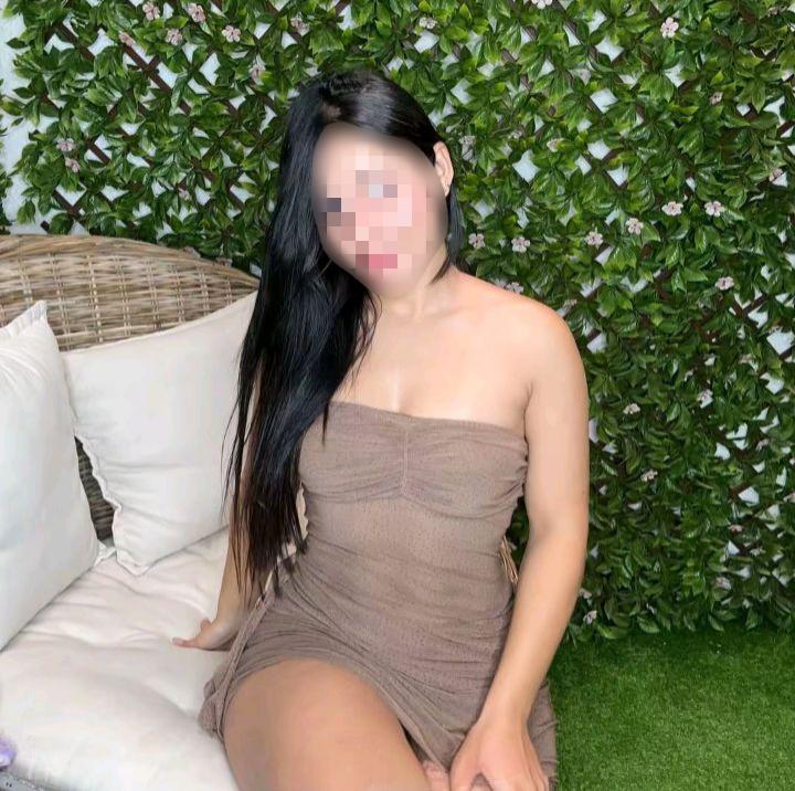 678650442: Chica busca chico en Sevilla