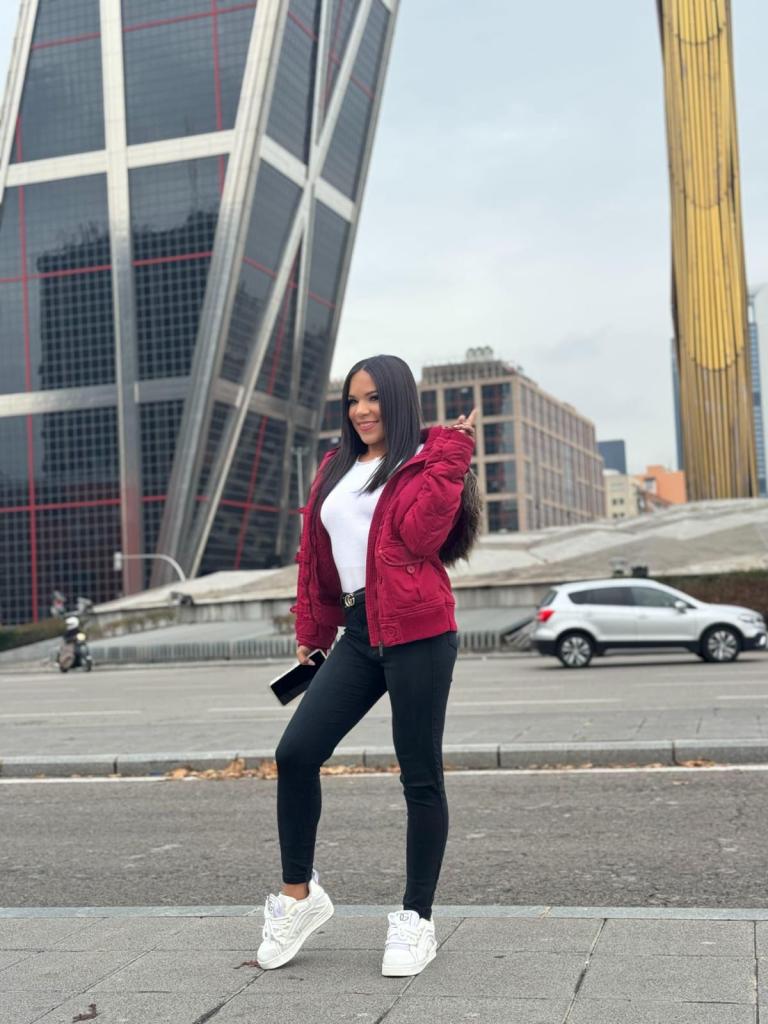 643740154: Chica busca chico en La Rioja