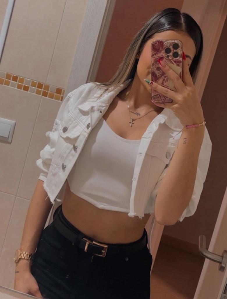 663927794: Chica busca chico en Cádiz