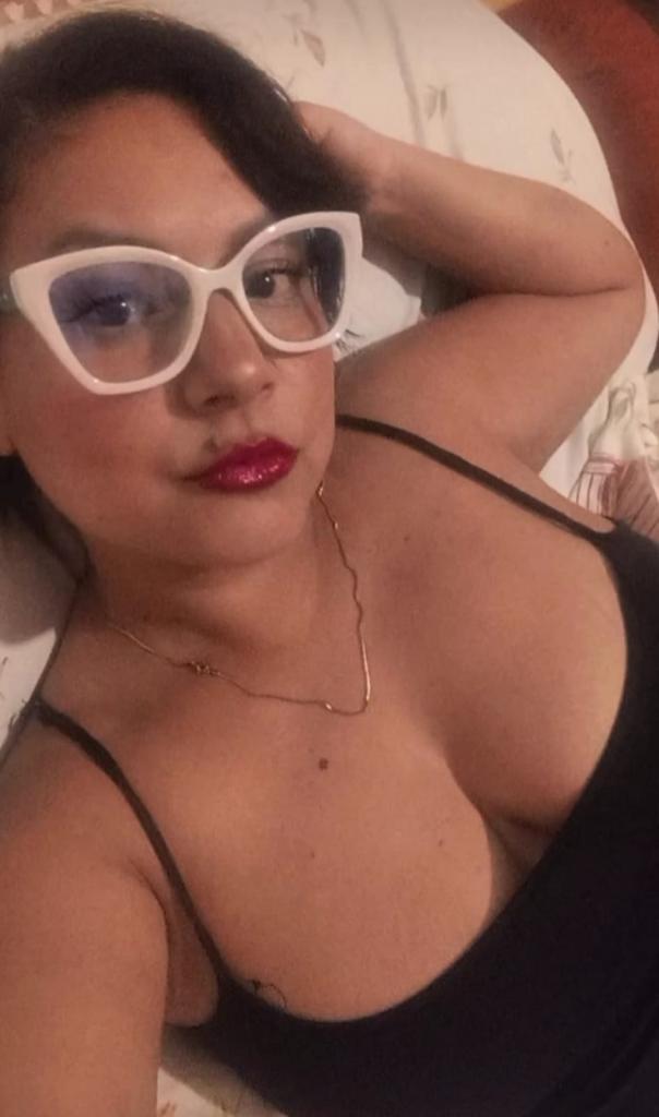 Chica busca chico en Cádiz: 