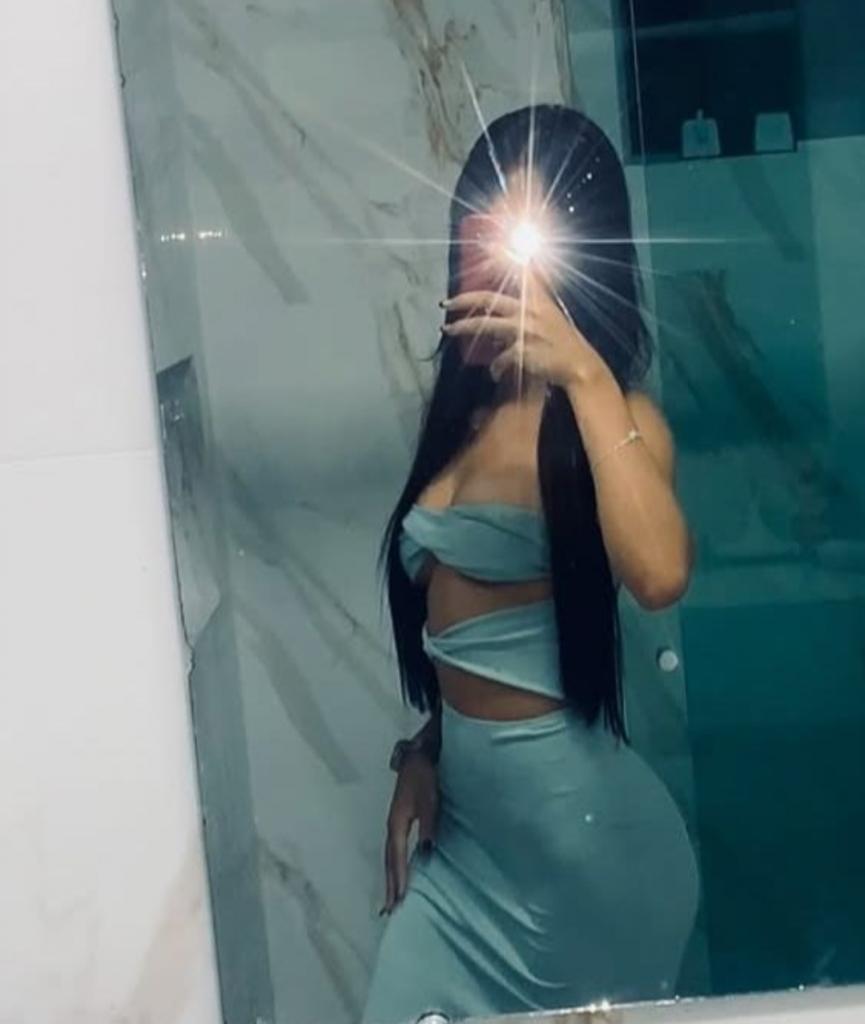 672839073: Chica busca chico en Badajoz