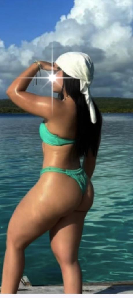 621131512: Chica busca chico en Barcelona