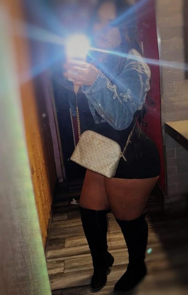 Chica busca chico en Tenerife: 