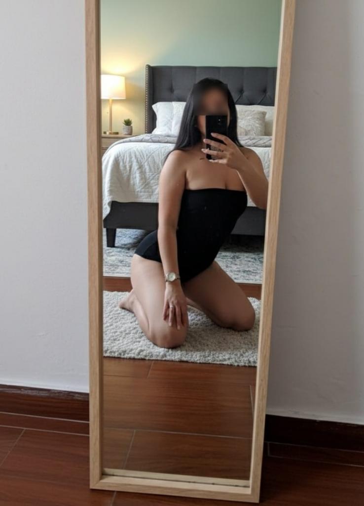 604370564: Chica busca chico en Ibiza