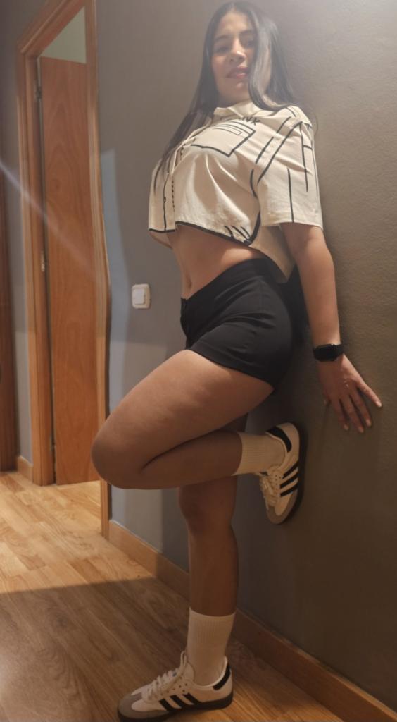 610799018: Chica busca chico en Barcelona