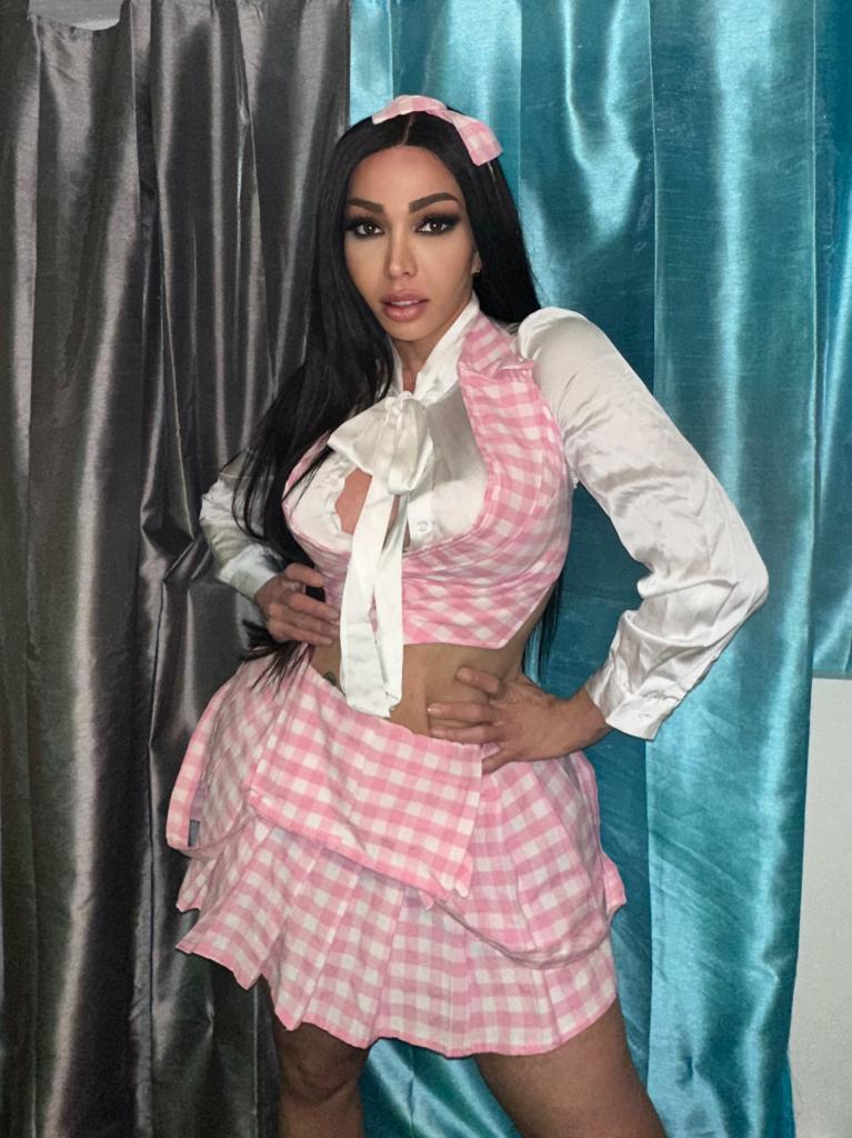 662427362: Transexual en La Coruña