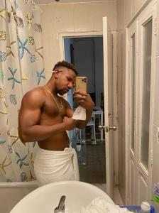 603945330: Chico busca chica en Barcelona