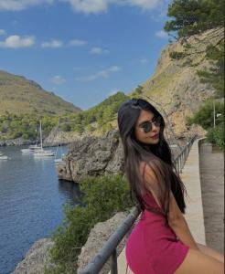 614551064: Chica busca chico en Sevilla