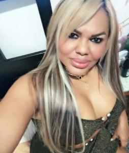 624282971: Chica busca chico en Sevilla