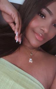 631329886: Chica busca chico en Valencia