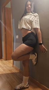 610799018: Chica busca chico en Barcelona