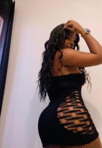 631329886: Chica busca chico en Valencia