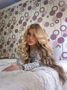 623366791: Travesti en León