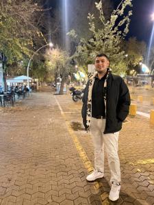 672131841: Chico busca chica en Sevilla