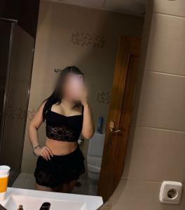 662477533: Chica busca chico en Madrid