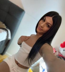 613349268: Transexual en Granada