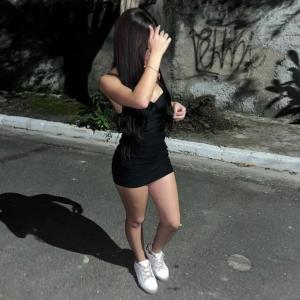 641369718: Chica busca chico en Sevilla